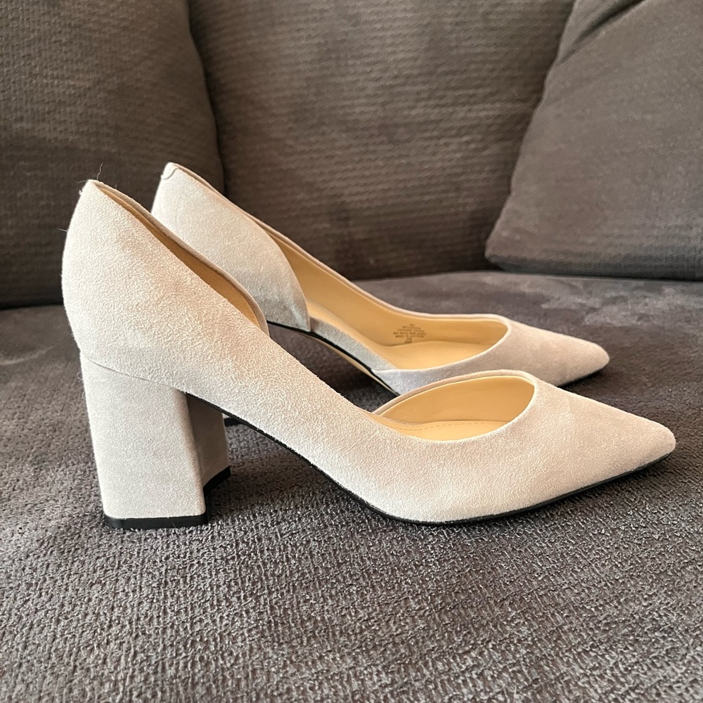 Marc Fisher Women’s 8.5 Light Grey Block Pointy Heel